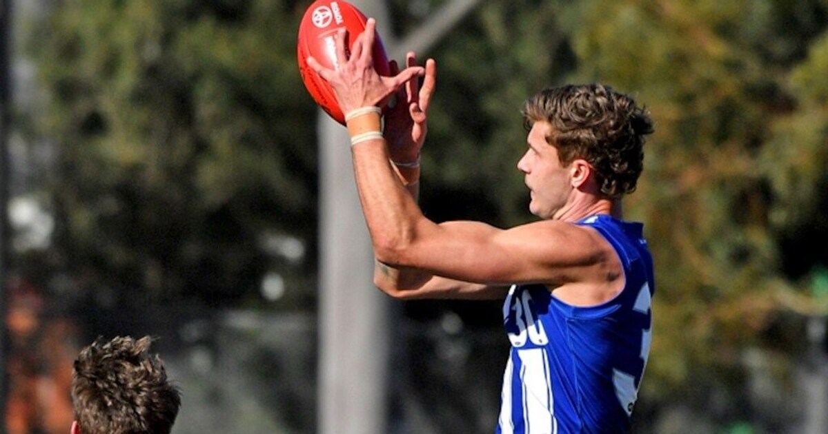 VFL Charlie Comben in action (Round 16, 2021)