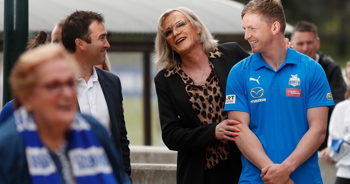 Gallery: North says Hoo-Roo to debt