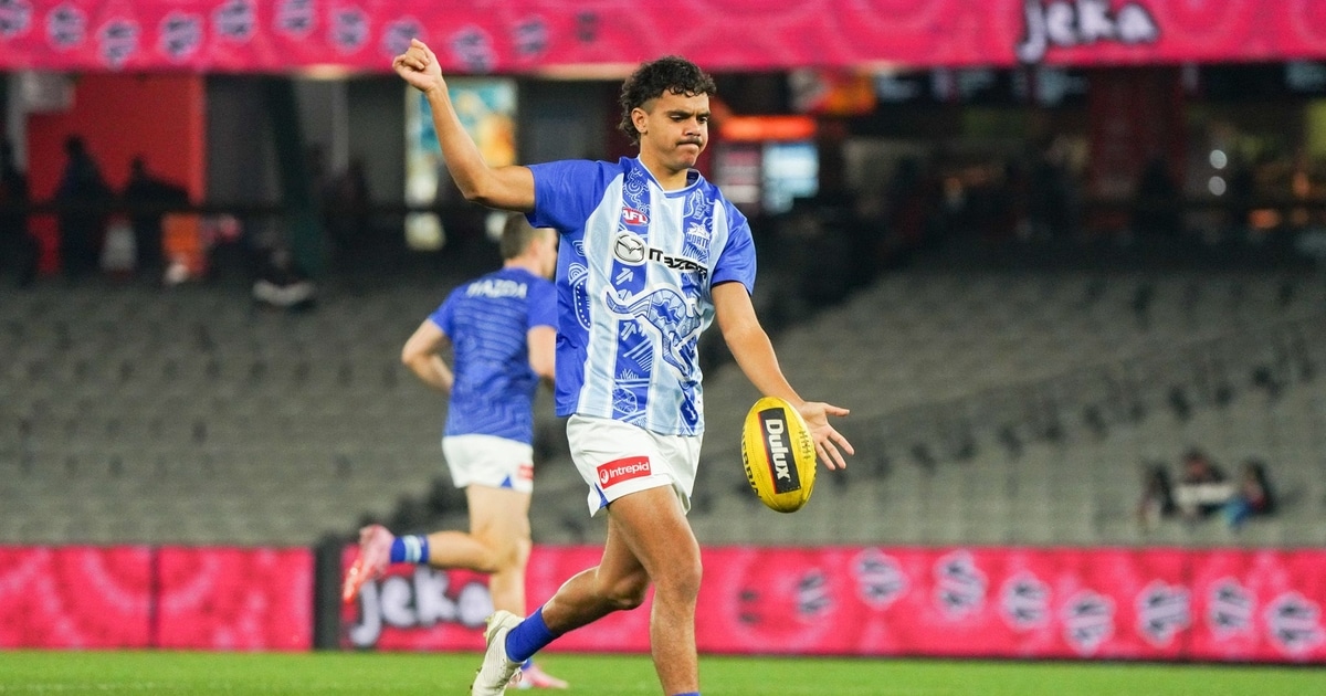 AFL R21 final team: Roos reveal sub for Saints showdown